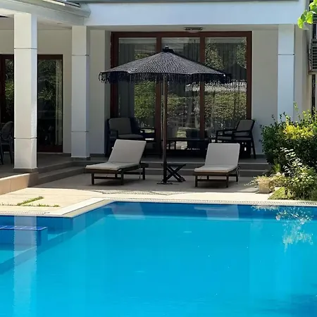 Beachfront By Monika Experiences Villa